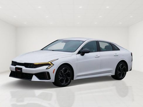 Used 2025 Kia K5 GT-Line AWD/4WD image 6