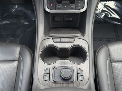 Used 2023 GMC Acadia SLT AWD/4WD image 32
