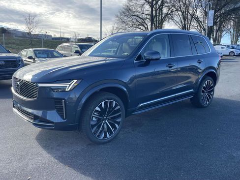 New 2026 Volvo XC90 B6 Ultra image 3