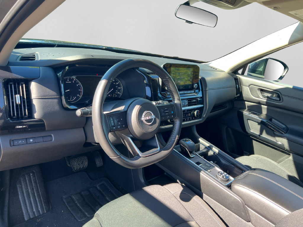 Used 2024 Nissan Pathfinder SV AWD/4WD image 13