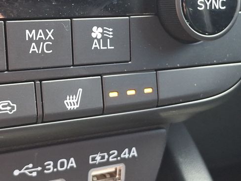Certified 2026 Subaru Outback Premium AWD/4WD image 27