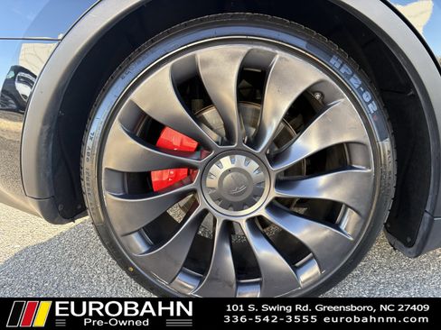 Used 2023 Tesla Model Y Performance image 33