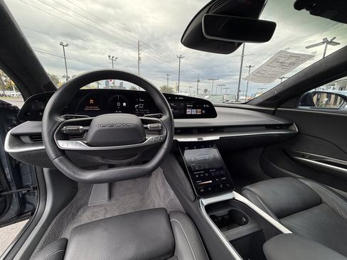 Used 2025 Lucid Air Touring AWD/4WD image 18
