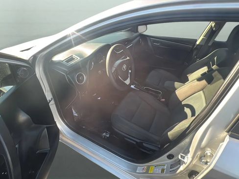 Used 2019 Toyota Corolla LE FWD image 28