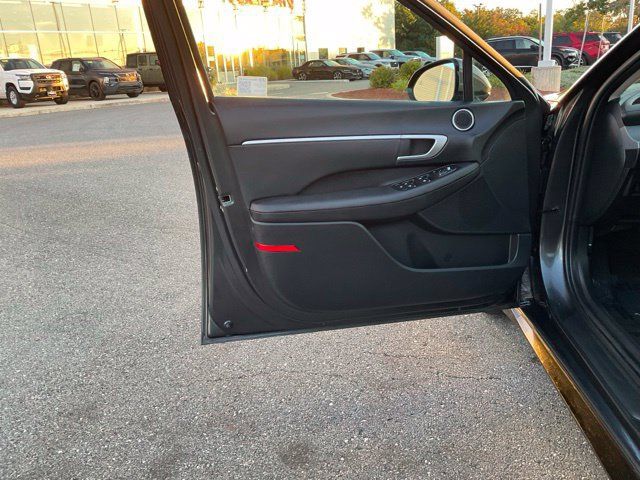Used 2025 Hyundai Sonata SEL FWD image 9