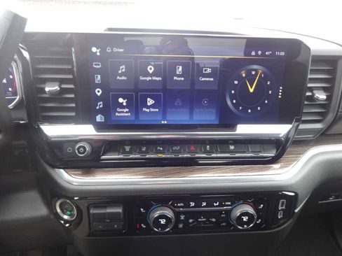 Used 2025 Chevrolet Silverado 3500 LT w/ Safety Package image 18