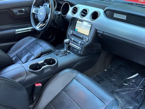 Used 2017 Ford Mustang Premium image 14