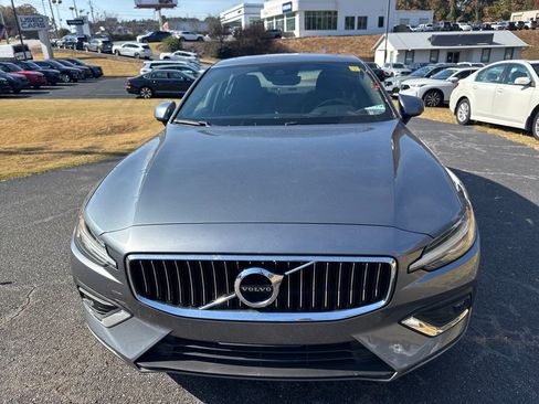 Used 2020 Volvo S60 T5 Inscription image 10