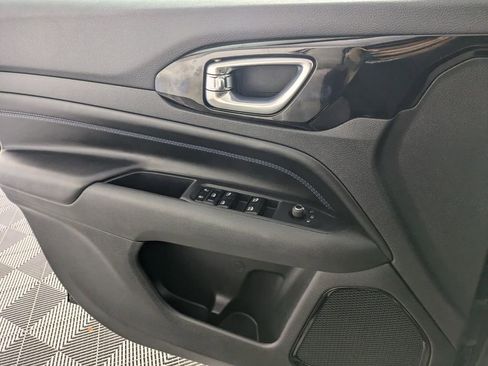 New 2026 Jeep Compass Latitude image 24