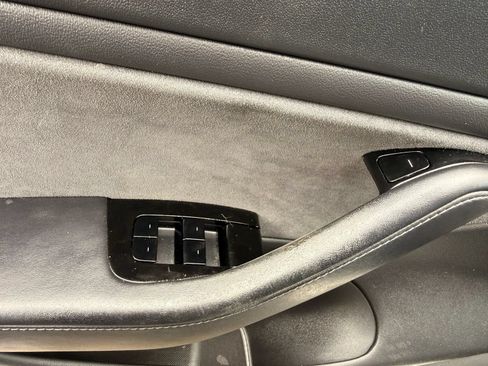Used 2018 Tesla Model 3 Mid Range RWD image 9