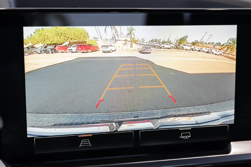 Used 2024 GMC Sierra 1500 SLT AWD/4WD image 34
