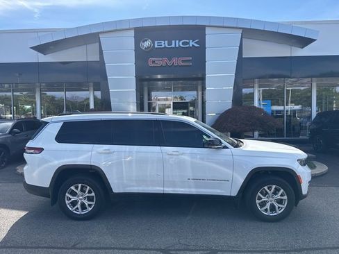 Used 2022 Jeep Grand Cherokee L Limited w/ MOPAR Finishing Package image 35