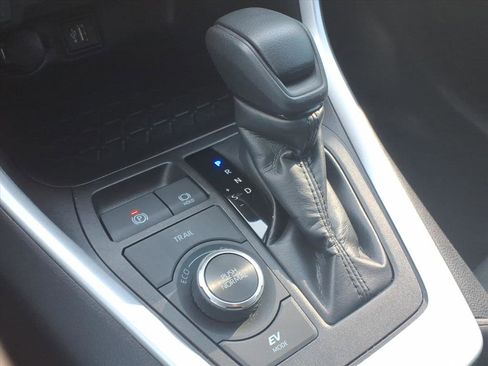 Certified 2024 Toyota RAV4 XLE image 19