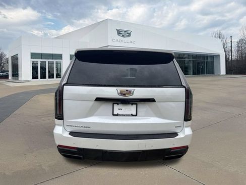 Certified 2025 Cadillac Escalade ESV Sport Platinum w/ LPO, Floor Liner Package AWD/4WD image 4