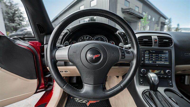 Used 2007 Chevrolet Corvette Coupe w/ Preferred Equipment Group RWD image 29