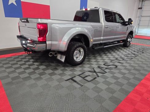 Used 2020 Ford F350 Lariat w/ Lariat Value Package AWD/4WD image 24