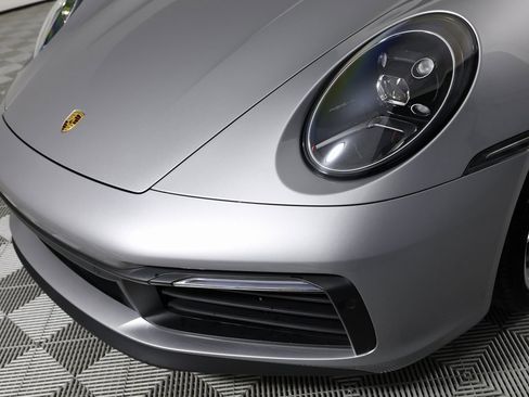 Used 2020 Porsche 911 Carrera image 42