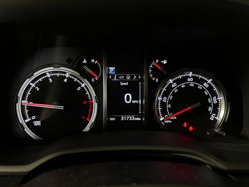 Certified 2022 Toyota 4Runner TRD Off-Road Premium AWD/4WD image 10