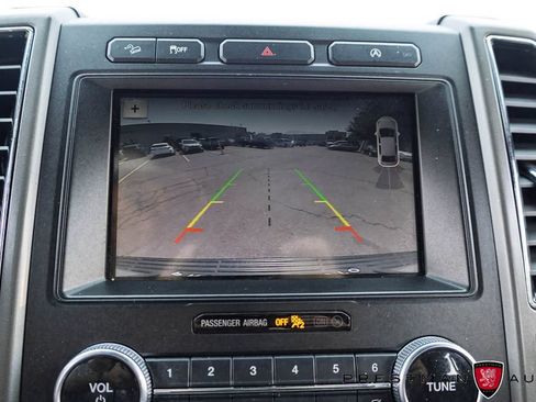 Used 2018 Ford Expedition Max XLT w/ Equipment Group 202A AWD/4WD image 31