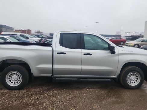 Used 2021 Chevrolet Silverado 1500 W/T w/ WT Value Package image 3