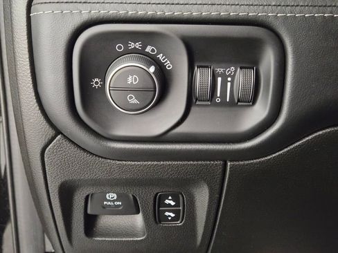 Used 2019 RAM 1500 Limited AWD/4WD image 34