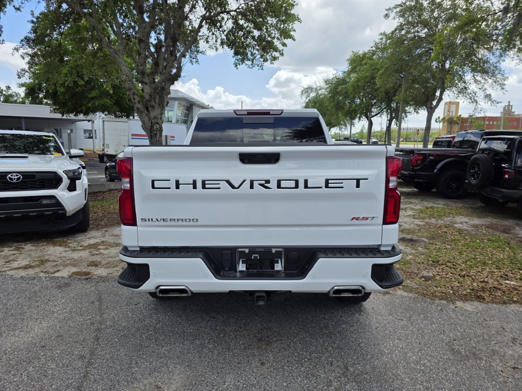 Used 2024 Chevrolet Silverado 1500 RST AWD/4WD image 4