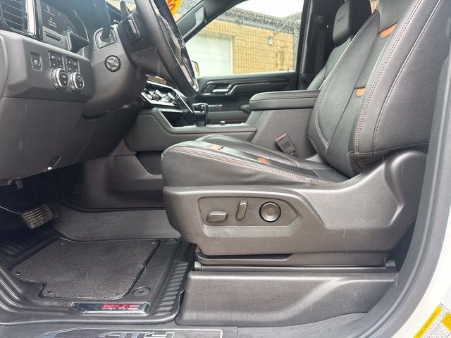 Used 2023 GMC Sierra 1500 AT4 AWD/4WD image 9