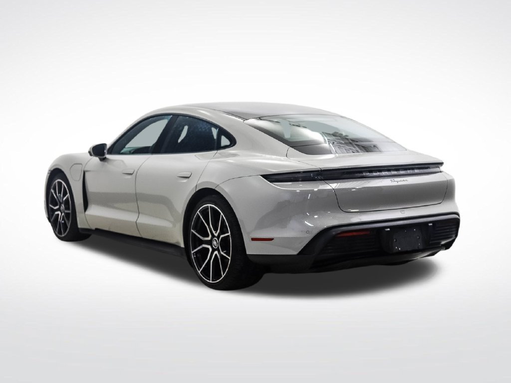 Used 2022 Porsche Taycan RWD image 3