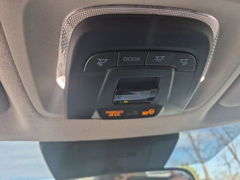 Used 2024 Toyota Corolla Cross L image 27