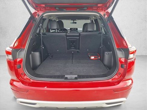 Used 2022 Mitsubishi Outlander SE image 17