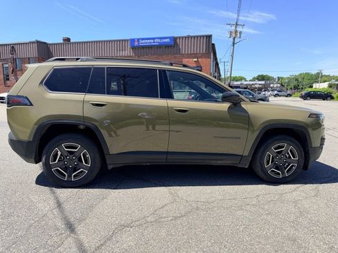 New 2026 Jeep Cherokee Laredo AWD/4WD image 4