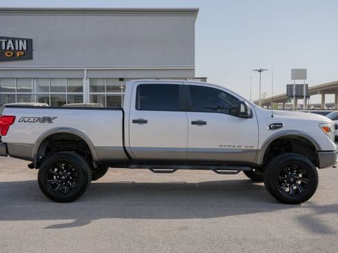 Used 2016 Nissan Titan PRO-4X image 4