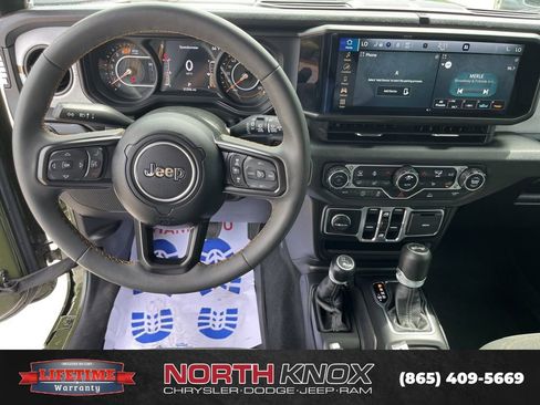 Used 2024 Jeep Wrangler Unlimited Sport AWD/4WD image 7