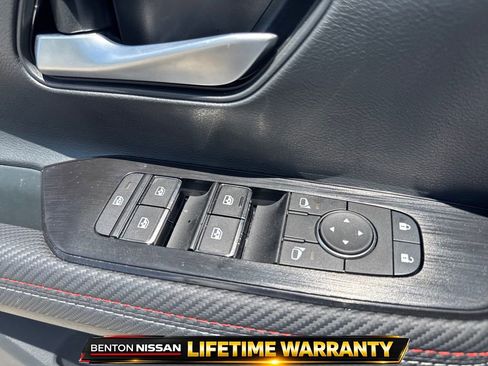 Used 2025 Nissan Kicks SR FWD image 12