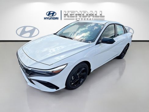 New 2026 Hyundai Elantra SEL Sport Premium FWD image 3