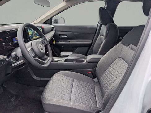 New 2026 Nissan Kicks SV FWD image 17
