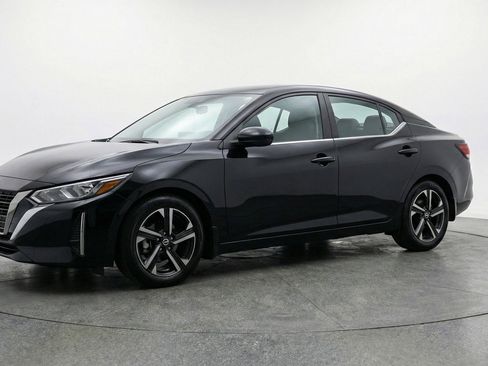 Used 2025 Nissan Sentra SV FWD image 3