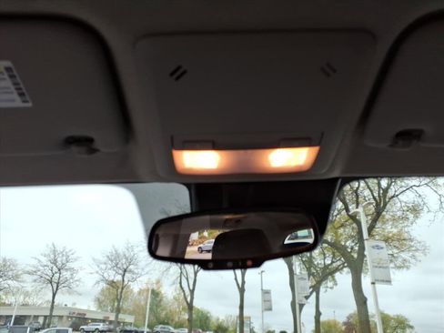 Used 2020 Chevrolet Sonic LT image 24