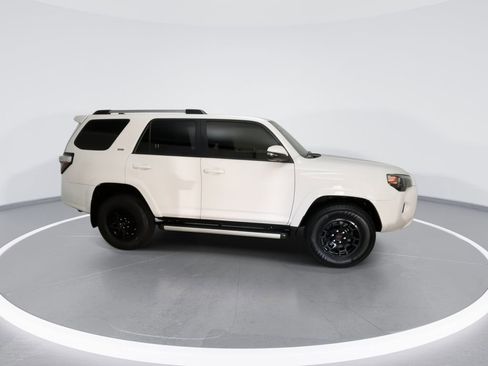 Used 2019 Toyota 4Runner SR5 Premium AWD/4WD image 2