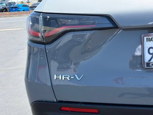 Used 2025 Honda HR-V Sport image 15
