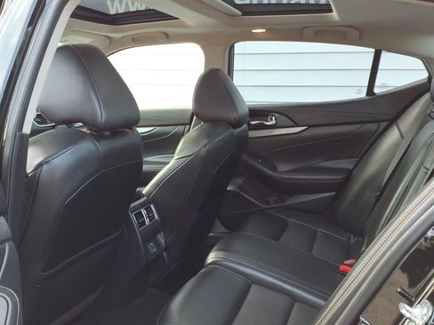 Used 2018 Nissan Maxima 3.5 SL FWD image 12