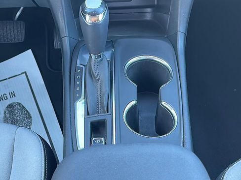 Used 2019 Chevrolet Equinox LT image 20