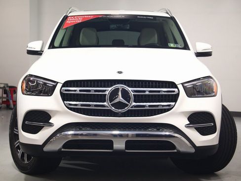 Used 2025 Mercedes-Benz GLE 350 4MATIC image 3