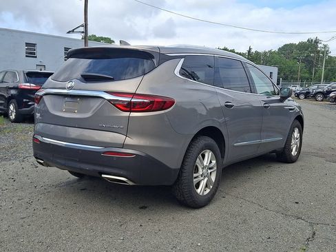 Used 2018 Buick Enclave Essence FWD image 8