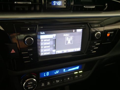 Used 2016 Toyota Corolla S FWD image 22
