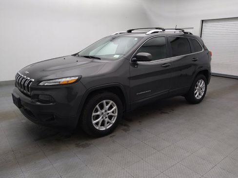 Used 2016 Jeep Cherokee Latitude w/ Safety/Convenience Group image 2