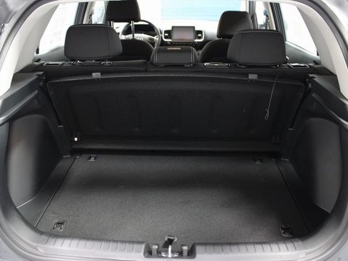 Certified 2024 Hyundai Venue SEL FWD image 14