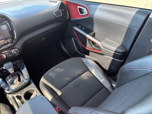 Used 2020 Kia Soul GT-Line Turbo FWD image 17