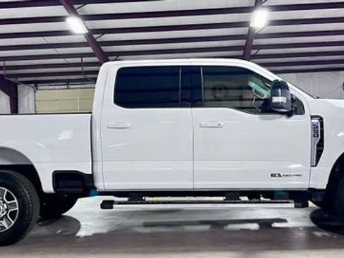 Used 2026 Ford F250 Lariat AWD/4WD image 2