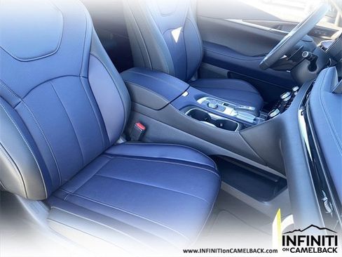 New 2026 INFINITI QX60 Luxe image 10